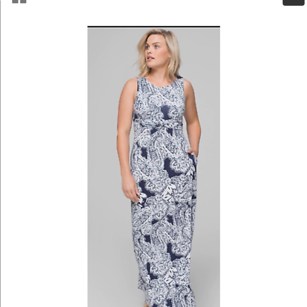 BNWT Soma maxi dress in S. Navy & white paisley.